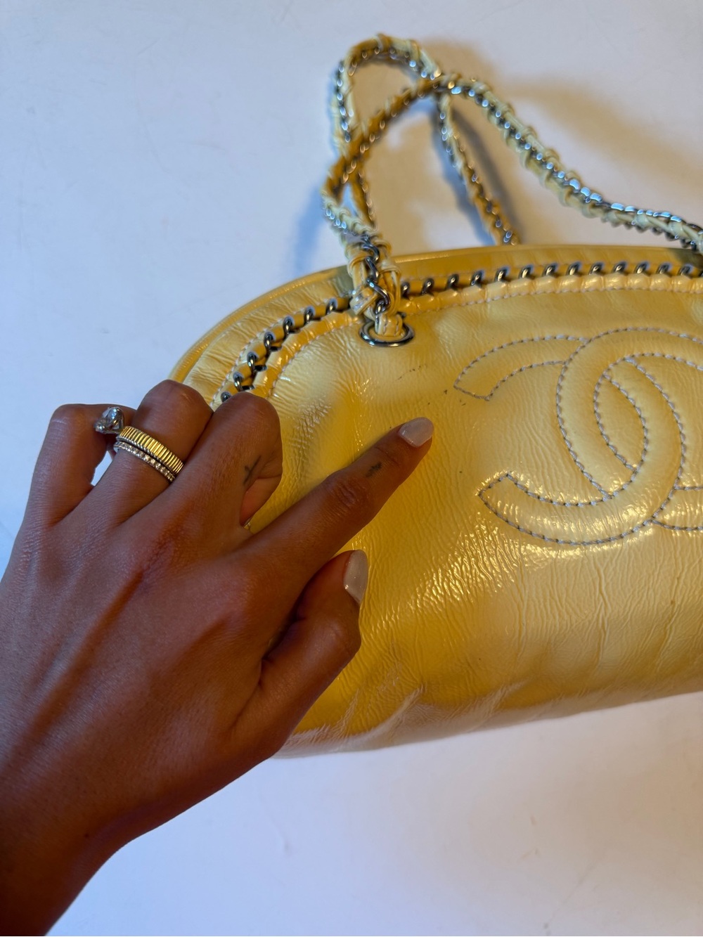 CHANEL Pale Yellow modern bowling chain bag - Picture 3 of 12